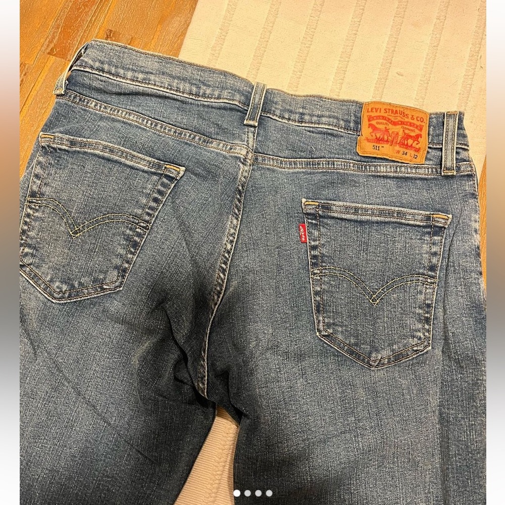 MEN’s LEVIS JEANS